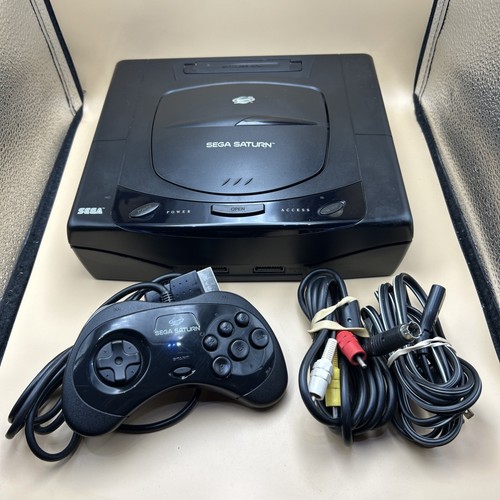 Console Sega Saturn Mk-80000 con controller e cavi originali TESTATA E FUNZIONANTE