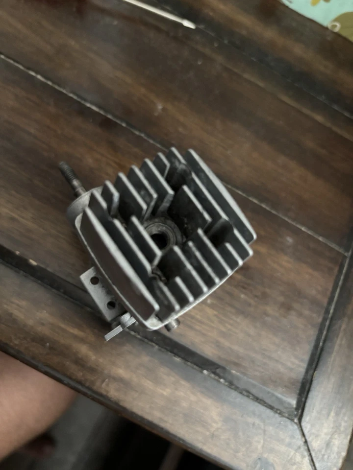 Motor de radiocontrol HPI Racing 15 FE Nitro de colección para piezas o restauración - sin probar Foto 3 de 4