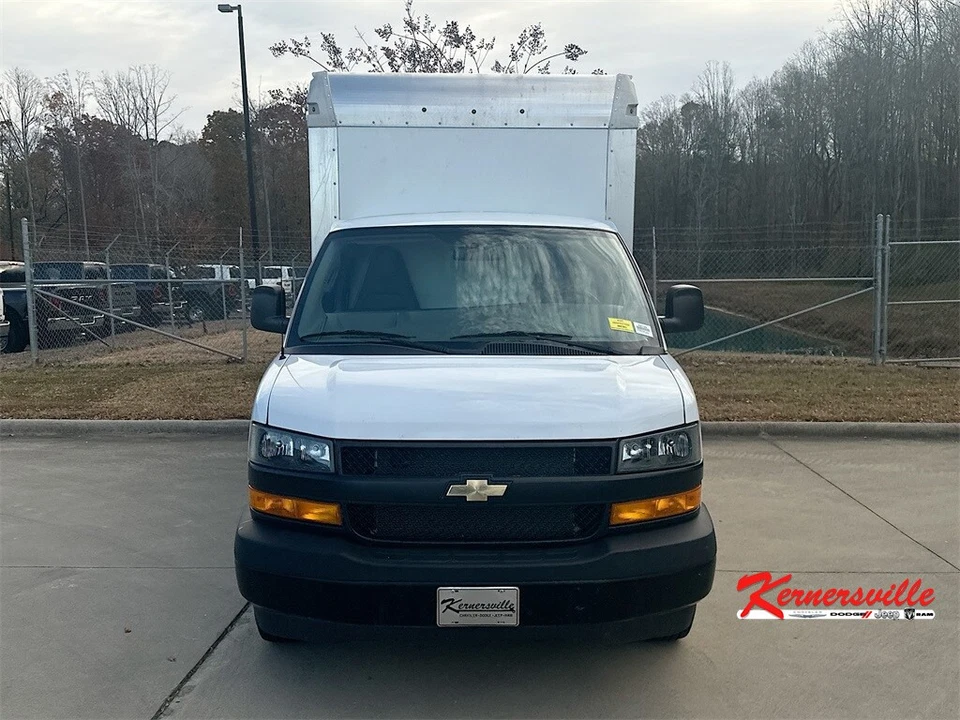 2022 Chevrolet Express Work Van RWD 4dr Work Van Exterior Backup Camera Foto 2 de 4