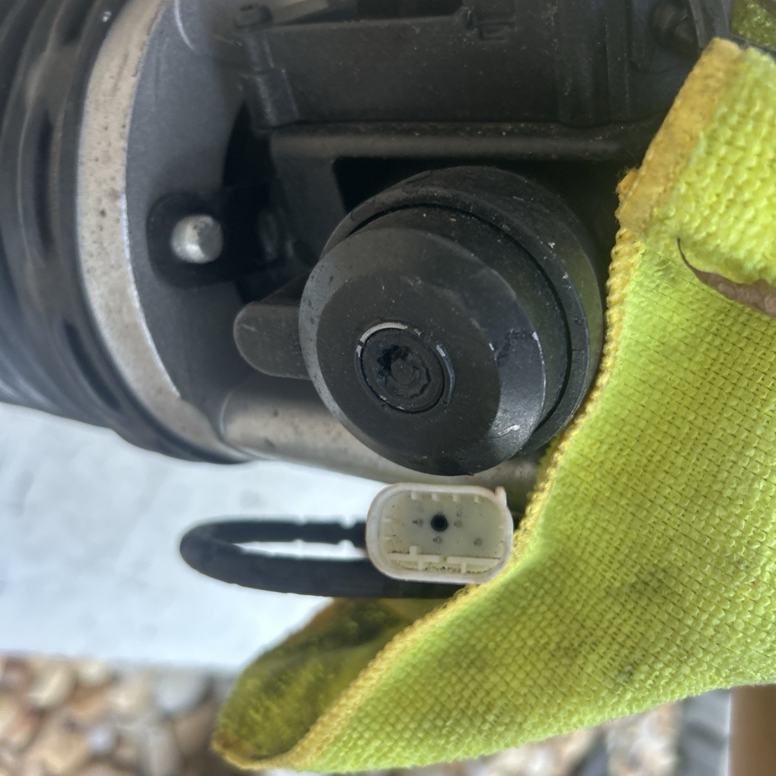 Rolls-Royce Ghost Front Left Air suspension strut