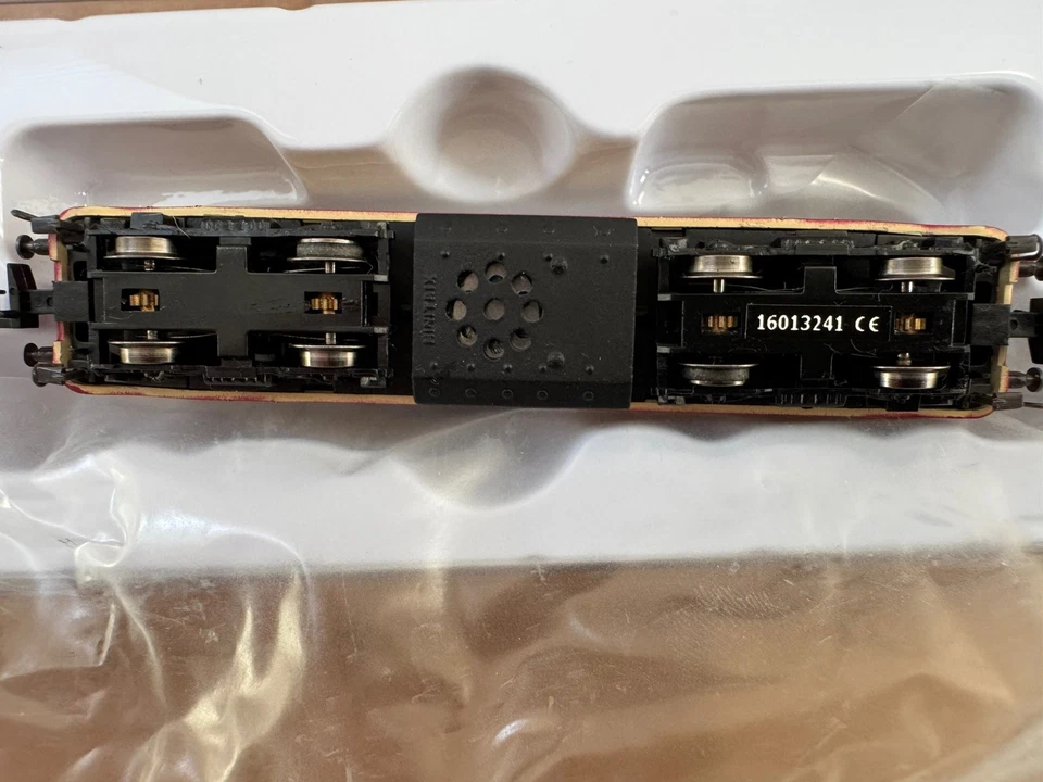 Minitrix N 16273 Diesellok BR 217 001 der DB "DCC Digital Sound" - Bild 4 von 4