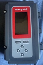 Honeywell T775B2040/U Series 2000 Electronic Temperature Controller