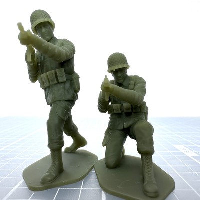 World War 2 American Toy Soldier Firing Thompson Military Resin 1
