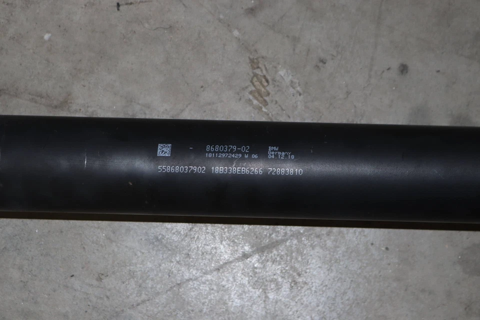 2019-2024 BMW X4 - REAR Driveshaft / Propeller Shaft 8680379 - Image 2 of 4