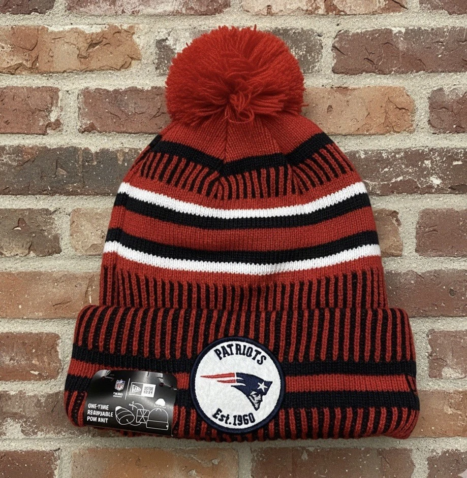 New Era New England Patriots NFL Sideline Fleece Lined Bobble Hat One Size Adult