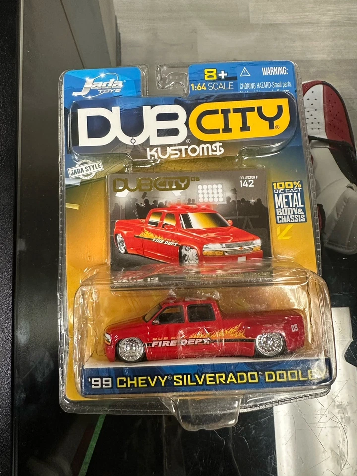 JADA DUB 1999 CHEVY SILVERDO DOOLEY FIRE DEPT. ГРУЗОВИК 1:64 WAVE 13 142 #78 - Изображение 2 из 4