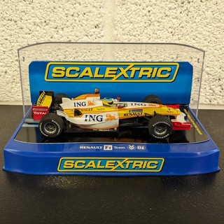 Scalextric Renault F1 Fernando Alonso 2009 Slot Car Model C2987