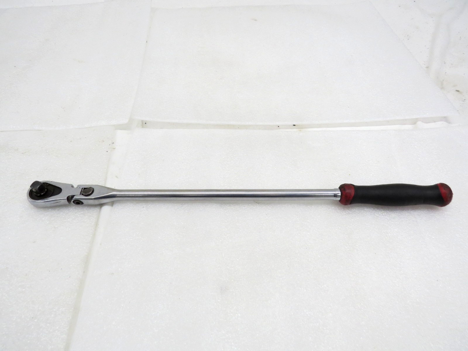 Matco Tools BFR188LFR 18.5" Long 3/8" Drive Locking Flex Head Ratchet Red