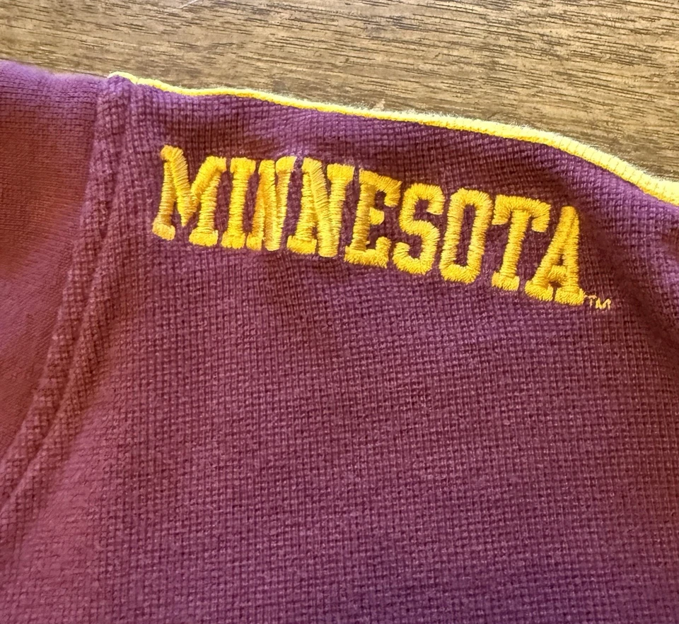 Nike Team Minnesota Gophers Sweatshirt XL VTG 2010s Embroidered V Neck Pullover - Image 2 of 4