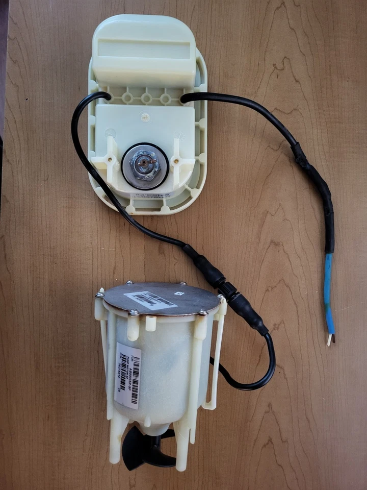 Untested AQUABOT BLUE DIAMOND  PUMP MOTOR #AS00035R and DRIVE MOTOR #AS08662 - Image 3 of 4