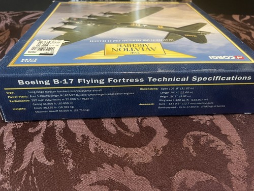 Corgi 'The Aviation Archive' 1:144 B17 Flying Fortress Memphis Belle AA31104 NIB - Picture 6 of 6