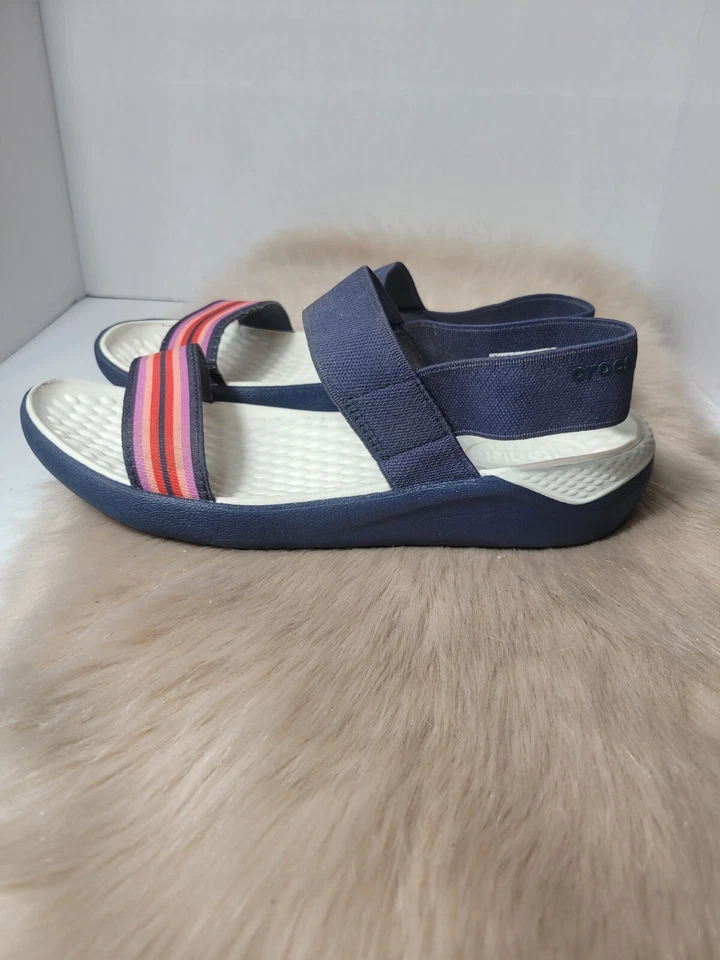 Crocs женщин с открытым носком лодыжки ремень многоцветный полоски синий размер 8 - Изображение 3 из 4