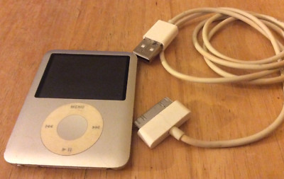 Apple iPod Nano 3rd Generation 4GB Silver MP3 Player | eBay