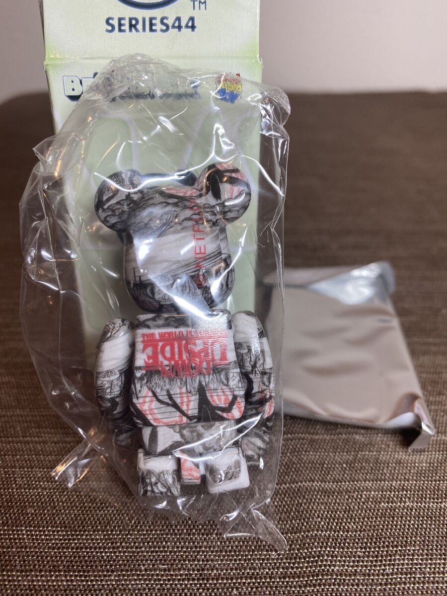 Bearbrick Series 44 | Stranger Things Secret Variant (Chaser Bearbrick Series 44 | Stranger Things Secret Variant (Chaser