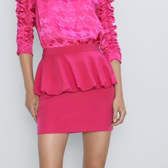 Zara Fuchsia Skirt Hot Pink S Small Ruffle Balloon Mini Sold Out