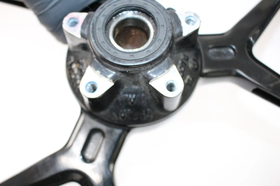 Llanta delantera Ducati Monster 1200s 2018 18 Foto 2 de 4