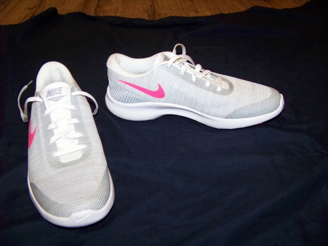 nike women's fi flex golf shoes