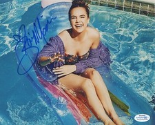 Bailee Madison Sexy Autographed Signed 8x10 Photo ACOA 2020-6