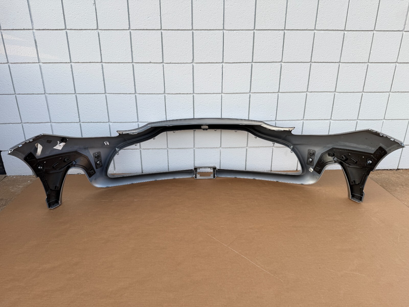 Mint! 2024 2025 Aston Martin DB12 Front Bumper Cover OEM RY53-170957-B