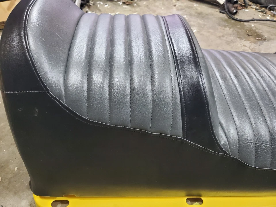 Sillín VENTURE YAMAHA 2UP 97-06 VMAX XTC SXR 500 600 700 Phazer SX Viper Foto 4 de 4