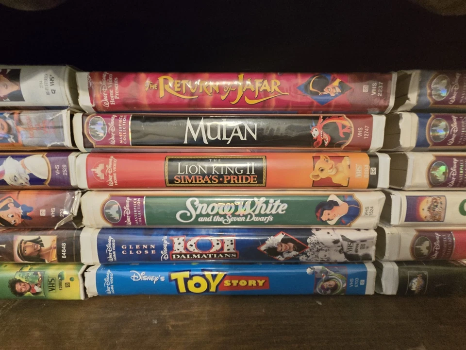 Walt Disney VHS Lot of 18 tapes – various collections Foto 3 de 4