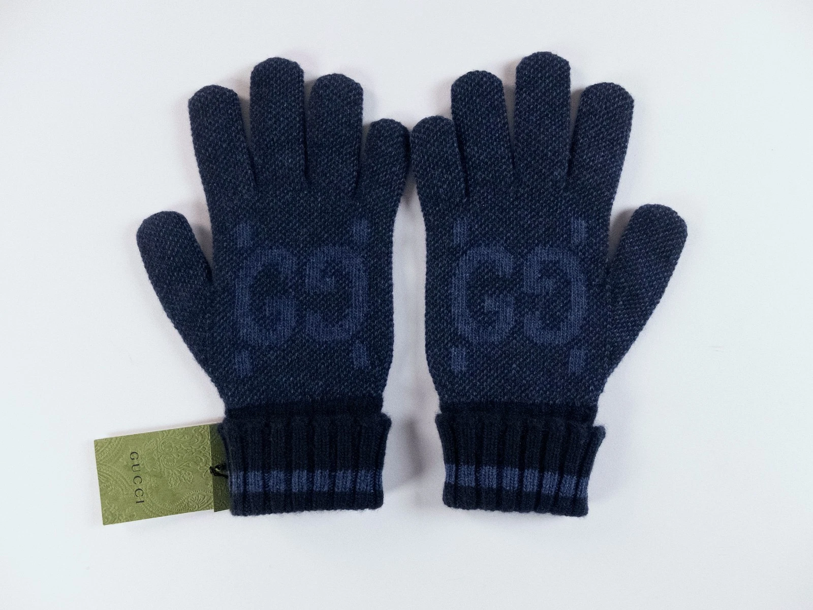 (NO CUSTOMS TAX) GUCCI blue GG logo knit cashmere gloves Size Medium authentic