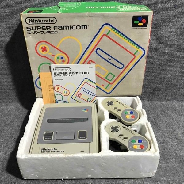 CONSOLA NINTENDO SUPER FAMICOM CON CAJA JAP