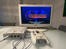 Outtrigger (Sega Dreamcast, 2001) &ndash; Complete in Box (CIB)
