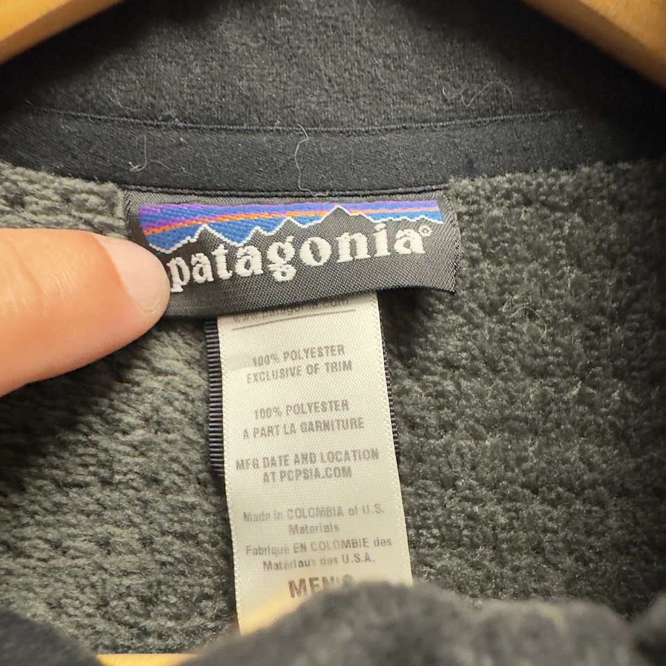 Patagonia Vtg Men's Sz Medium Full Zip R4 Regulator Polartec Black Fleece Jacket - Image 4 of 4