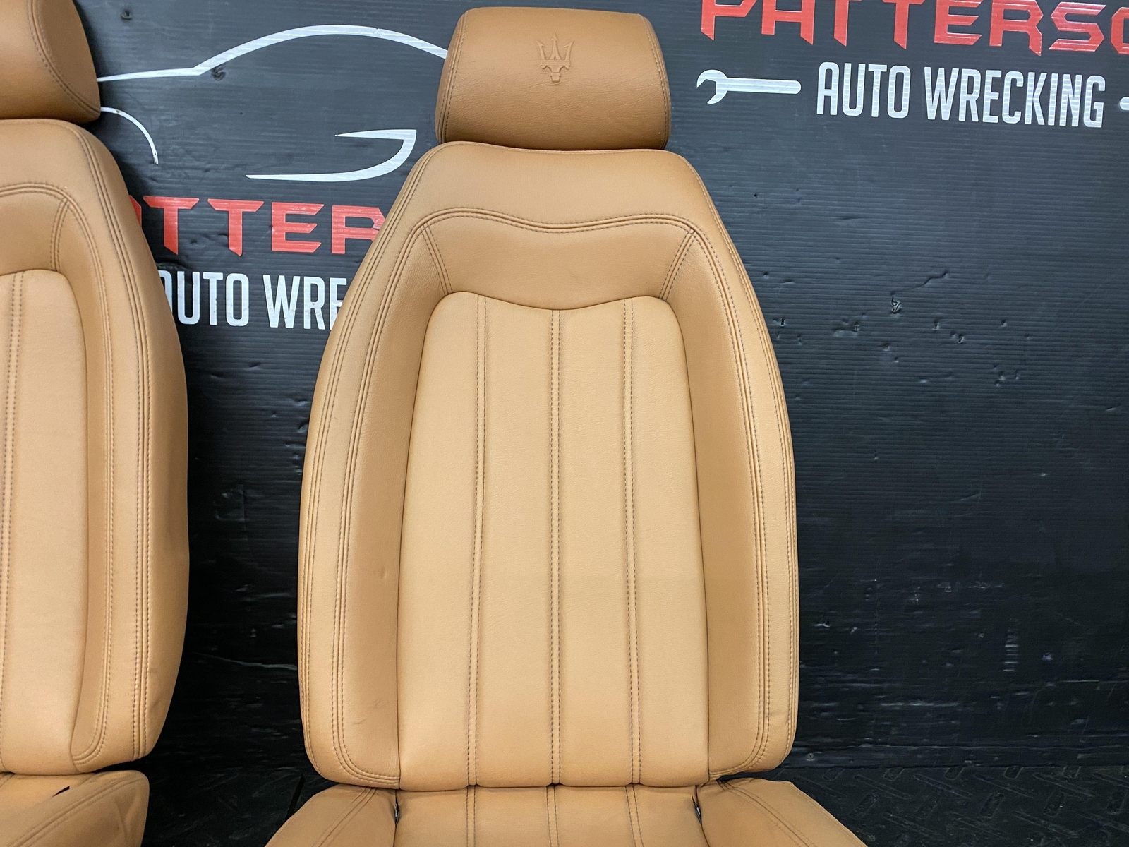 11 MASERATI GRANTURISMO CONVERTIBLE PAIR OF REAR SEATS MARRONE CORNIOLA LEATHER