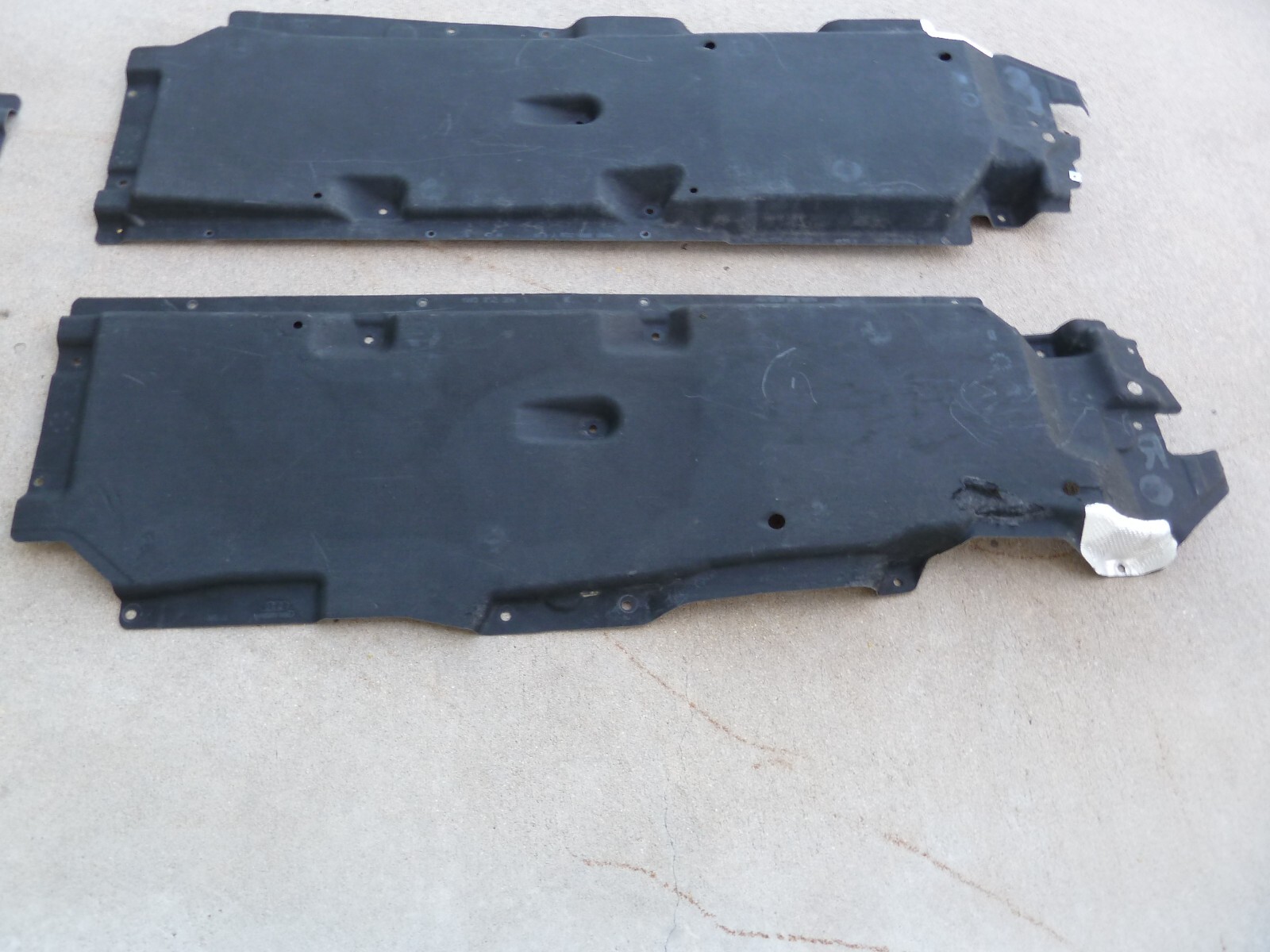 2015+ BENTLEY BENTAYGA Lower Splash Shields Guards Skid Under Plate AERO Covers