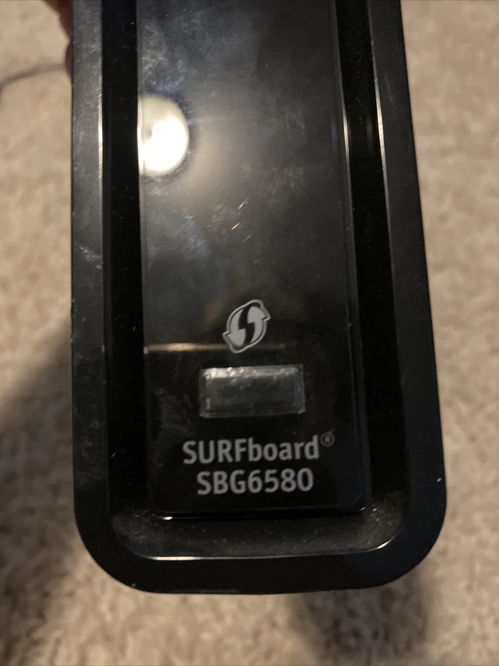 Motorola Surfboard SBG6580 DOCSIS 3.0 Cable Modem Wireless Ethernet Wifi Router - Image 2 of 4