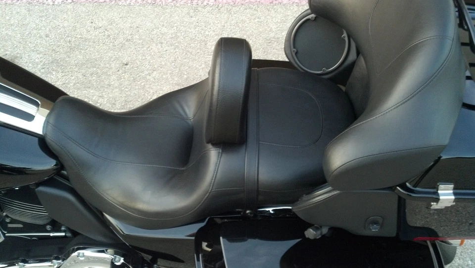 HECHO EN EE. UU. Harley Davidson Driver Backpost Electra Glide, Ultra, Tri Foto 4 de 4