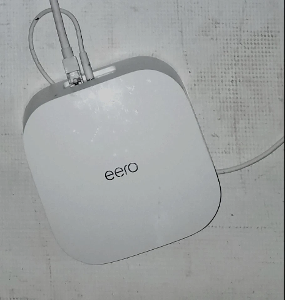 Eero Pro B010001 n AC Tri-Band Mesh Router White - Image 2 of 4