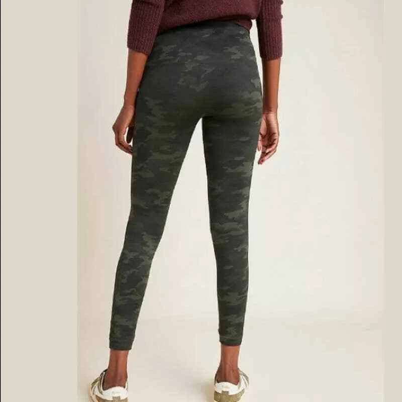 Spanx seamless camo leggings Anthropologie NEW Small