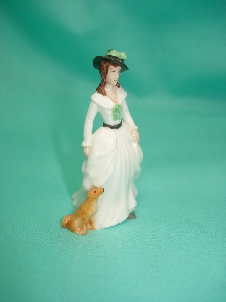 MINIATURE DOLLHOUSE🔺CLEARANCE🔺WOMAN & DOG STATUE--PORCELAIN--OVERSIZED--1:12
