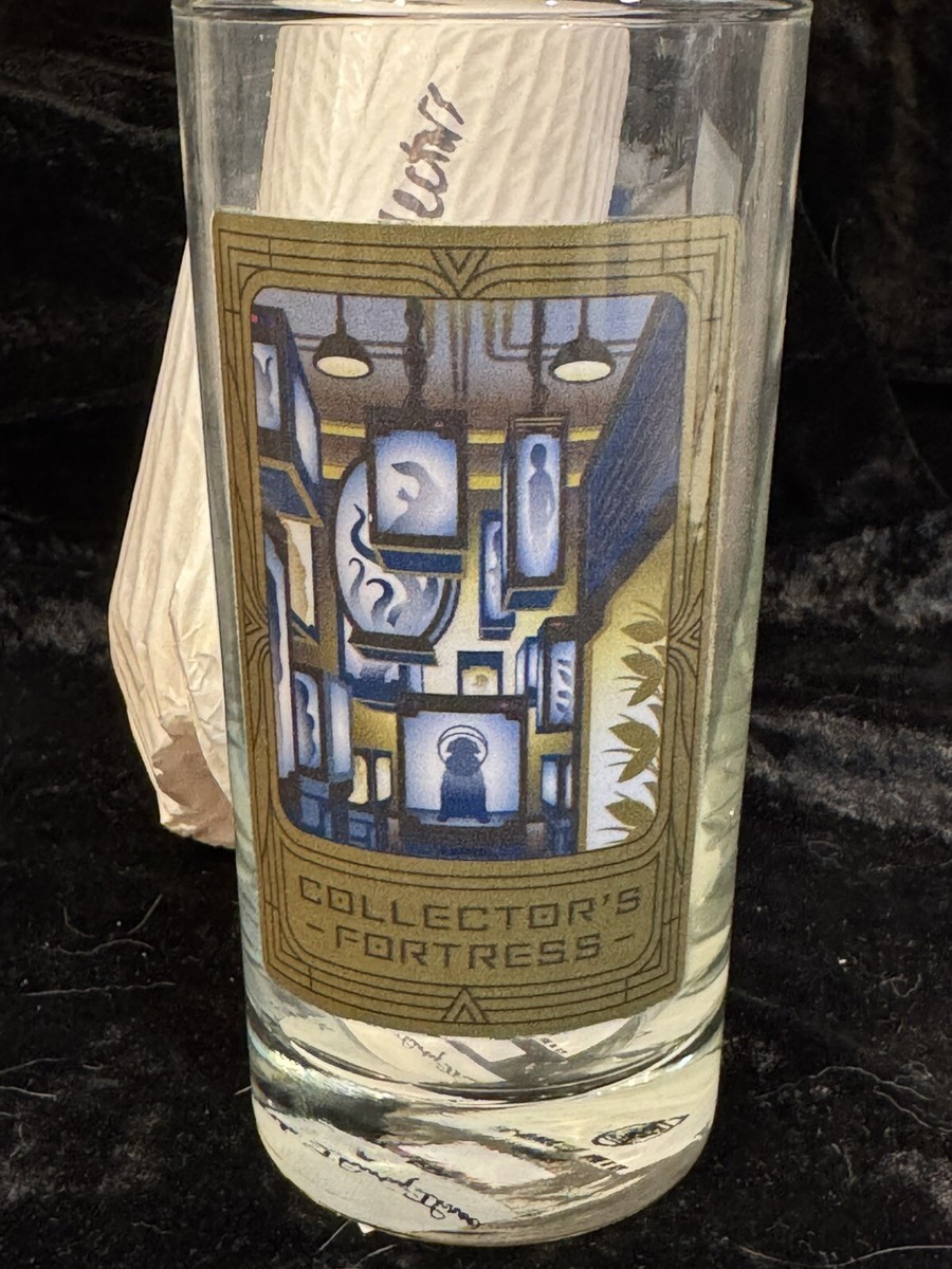 33club♡ CLUB 33 Disneyland 1901 Lounge Collectors Fortress Marvel