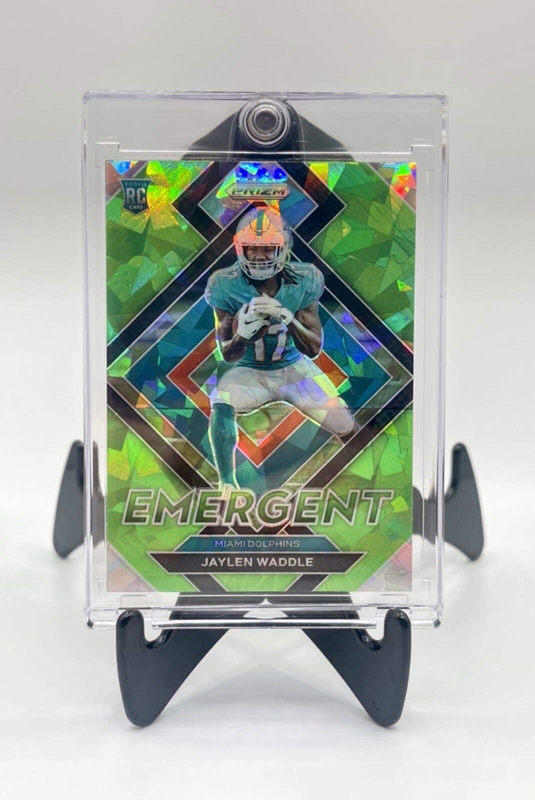 2021 Panini Prizm Jaylen Waddle Emergent Green Cracked Ice RC #E-8