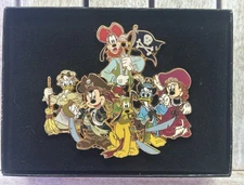 Disney World Disneyland Mickey & Friends Pirates Of The Caribbean 3D Jumbo Pin