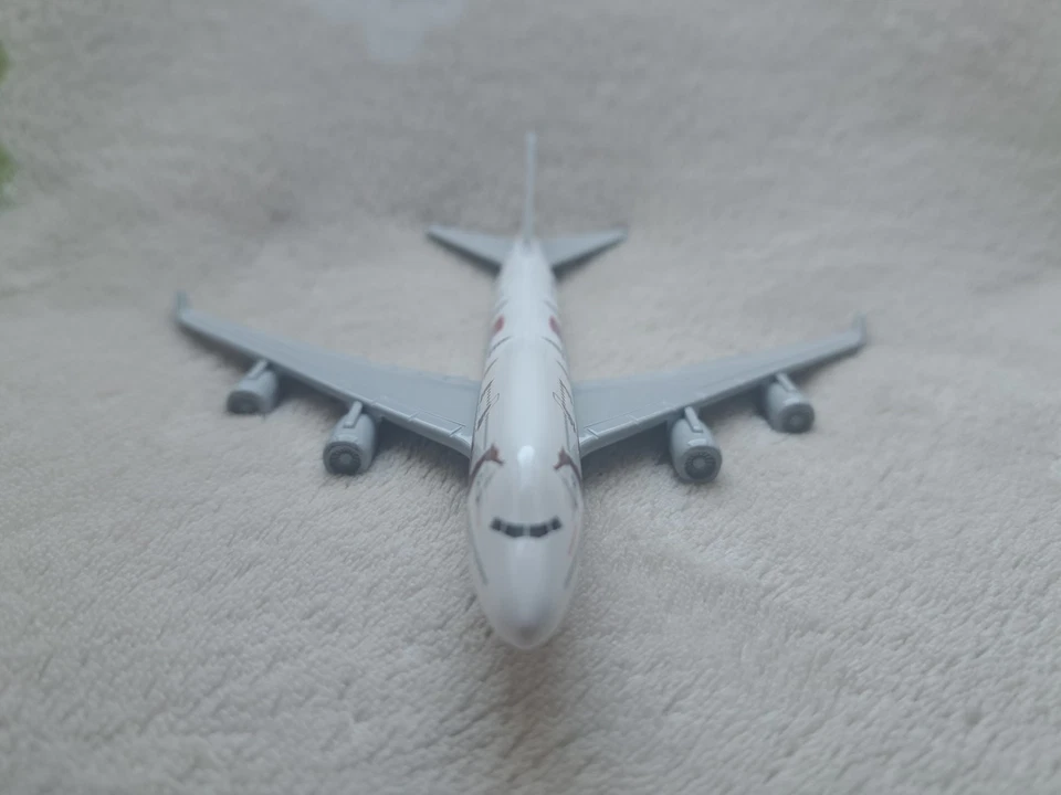Boeing 747 - 1:400 - WH Thai Airways Bateau royal - Photo 3/4