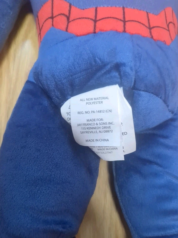 Figura de peluche Spiderman almohada Marvel 27" Foto 4 de 4