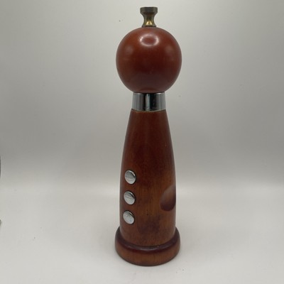 Vintage William Bounds Wooden Pepper Mill