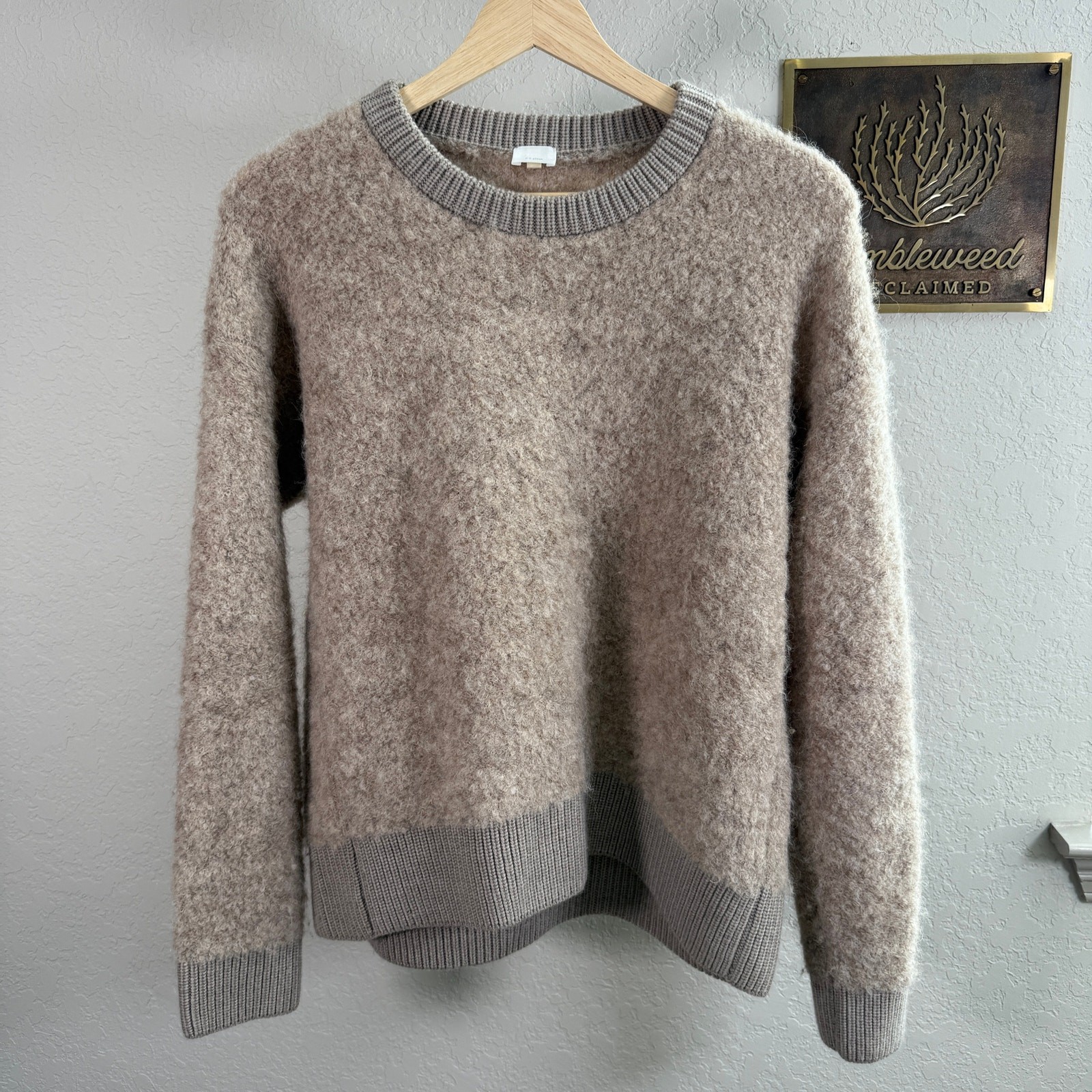 Women's C.T. Plage Light Brown Pullover Wool Blend Fuzzy Sweater Size 38 US 6-8