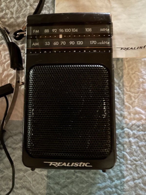 Radio Realistic Brand Model 12-727 AM/FM Portable Tested Working Radio Shack