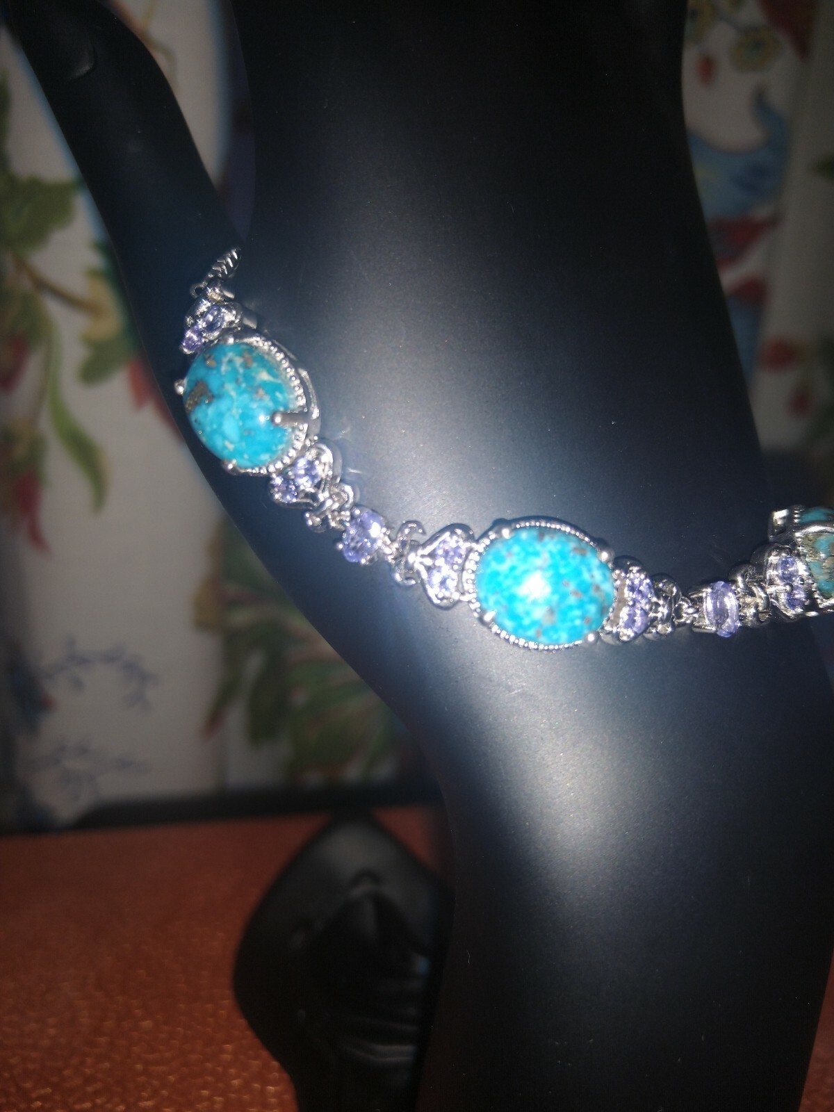 Picture 1 of 4