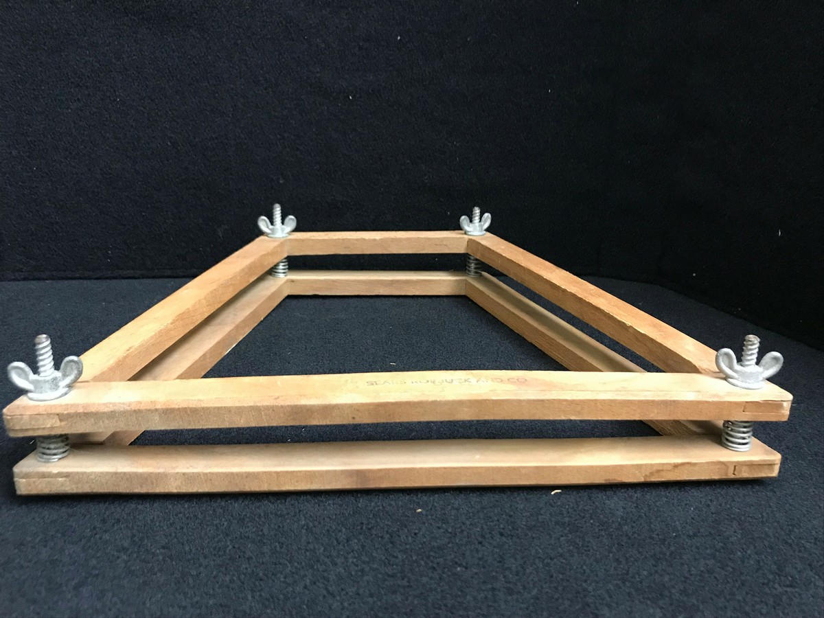 Lot d'anciennes raquettes de tennis en bois Robiquet Lille, Champion, Montana - Collection