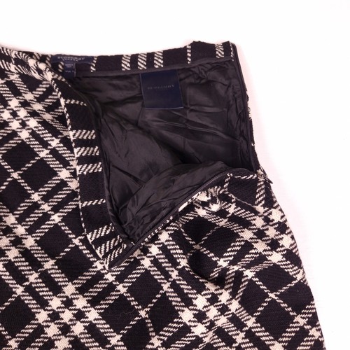 Women's Vintage Burberry Wool Skirt 30" Waist - Picture 3 of 6