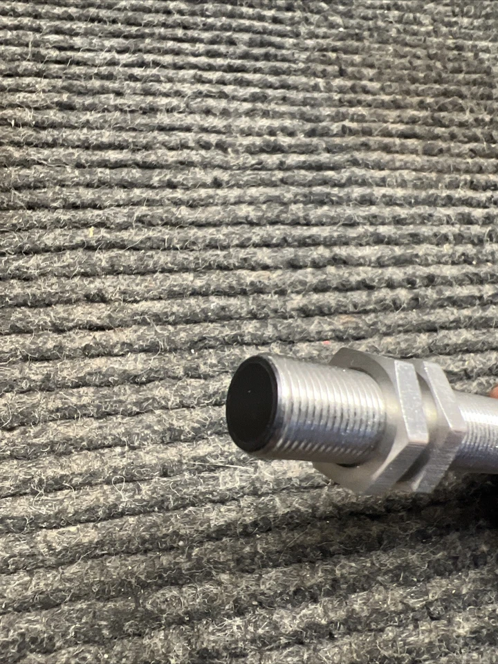 New Eaton E59-M12A105D01-D1 Proximity Sensor - Image 2 of 4