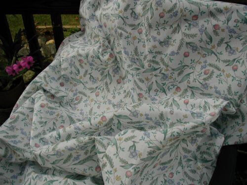 Pfaltzgraff April 1/2 yd Cotton Blend Fabric Crafting Drapery Floral multi-color - Picture 1 of 1