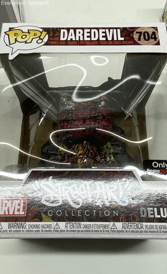 Funko Pop Street Art Marvel Iron Man, Daredevil y Capitán América Foto 4 de 4
